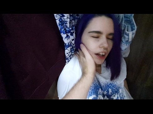 ❤️ Nire ahizpa armairuan aurkitu eta lagundu zion esperma Pornografia %eu.yespornpics-com.ruan ☑